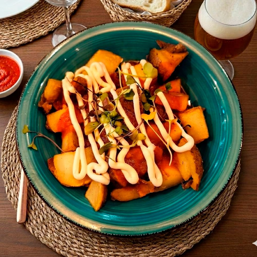 Bravas
